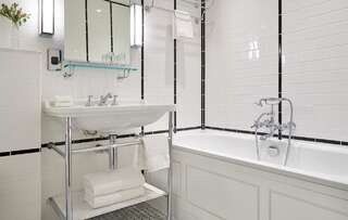 Отель Herbert Park Hotel and Park Residence Дублин Номер "Signature" с кроватью размера "king-size"-3